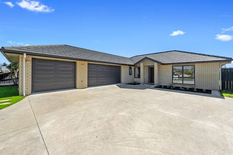 Photo of property in 129 Wentworth Drive, Rototuna North, Hamilton, 3210