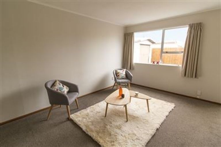 Photo of property in 37u2 Frankmoore Avenue, Johnsonville, Wellington, 6037