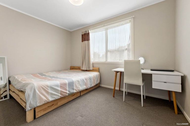 Photo of property in 16 Dellwood Avenue, Henderson, Auckland, 0612