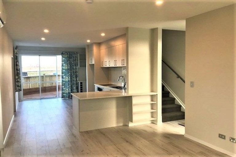 Photo of property in 39 Lockheed Street, Hobsonville, Auckland, 0618