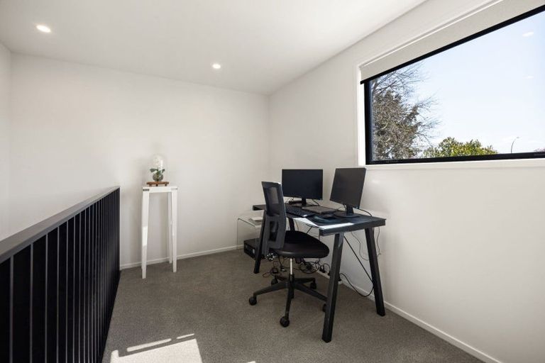 Photo of property in 23u3 Strowan Avenue, Fairfield, Hamilton, 3214