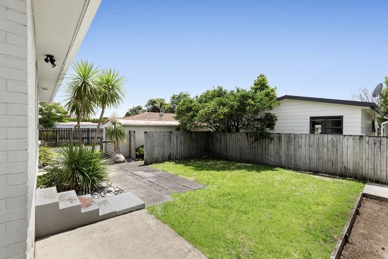 Photo of property in 727 Te Atatu Road, Te Atatu Peninsula, Auckland, 0610