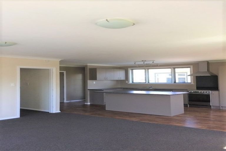 Photo of property in 11 George Street, Levin, 5510