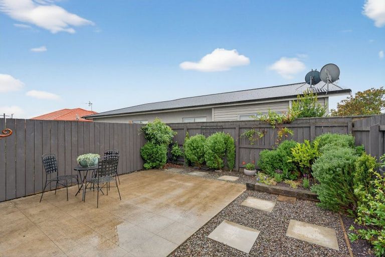 Photo of property in 3/20 Ballinger Place, Carterton, 5713