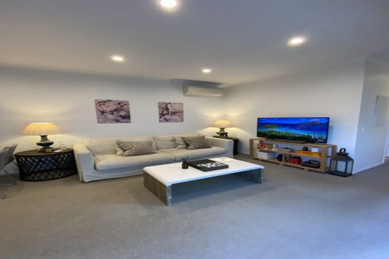 Photo of property in 2 Grey Warbler Road, Hobsonville, Auckland, 0616