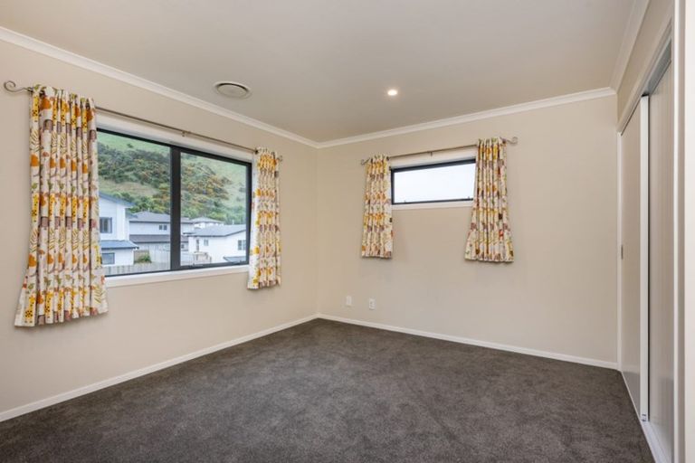 Photo of property in 40 Melksham Drive, Churton Park, Wellington, 6037