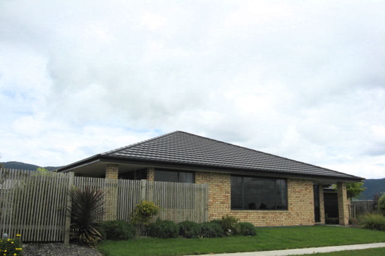 Photo of property in 13 Curtis Street, Stoke, Nelson, 7011