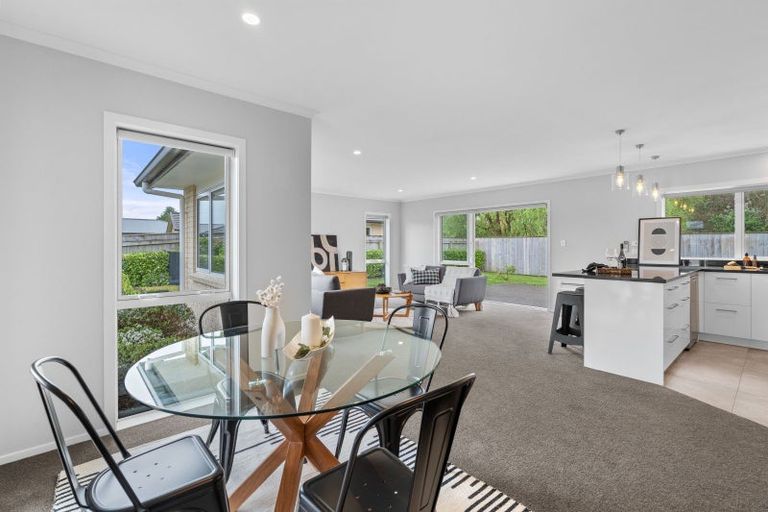 Photo of property in 60 Feist Street, Carterton, 5713