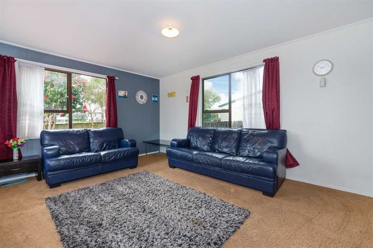 Photo of property in 23 Armada Drive, Ranui, Auckland, 0612