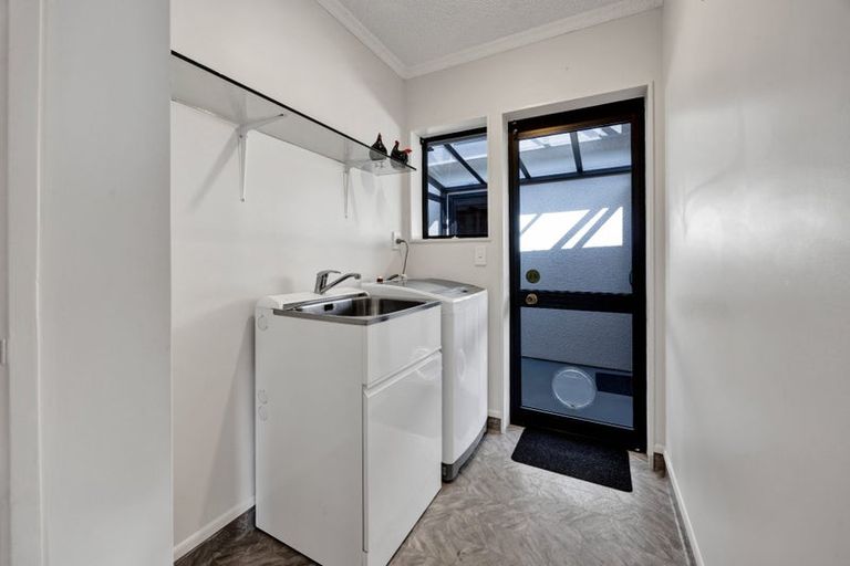 Photo of property in 1 Ludlow Place, Bell Block, New Plymouth, 4312