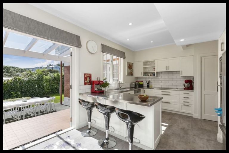 Photo of property in 12 Ravi Street, Khandallah, Wellington, 6035