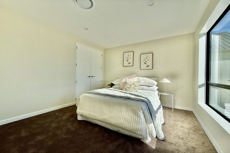 Photo of property in 142 Vintry Drive, Kumeu, 0810
