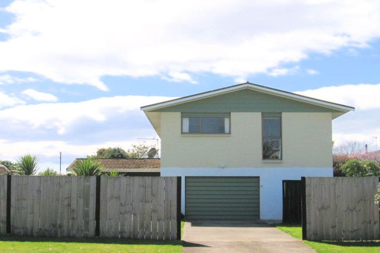 Photo of property in 65 Dickson Road, Papamoa Beach, Papamoa, 3118