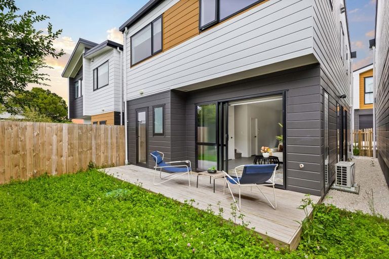 Photo of property in 108d Taikata Road, Te Atatu Peninsula, Auckland, 0610
