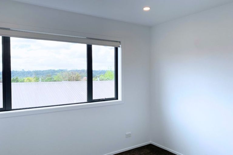 Photo of property in 12 Mokopiko Court, Beach Haven, Auckland, 0626