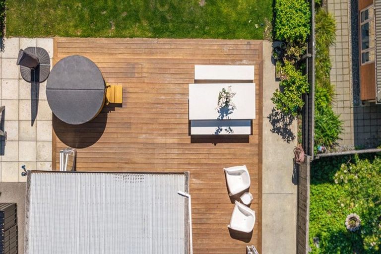 Photo of property in 5 Aikmans Road, Merivale, Christchurch, 8014