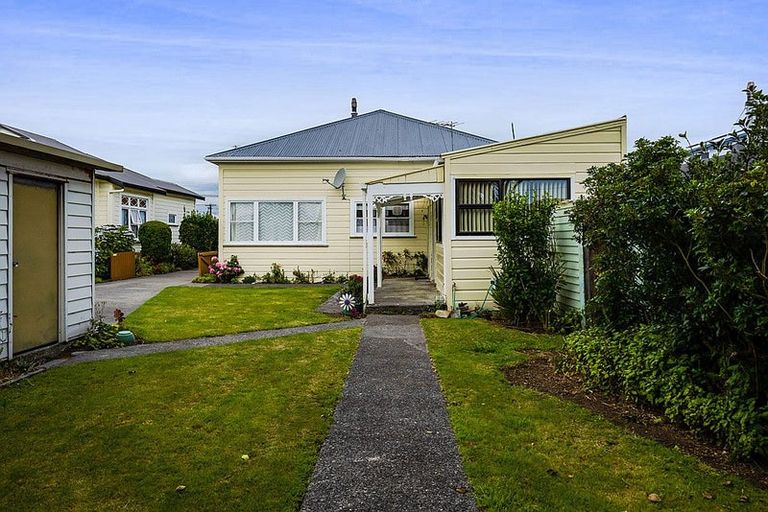 Photo of property in 77 Victoria Street, Hawera, 4610