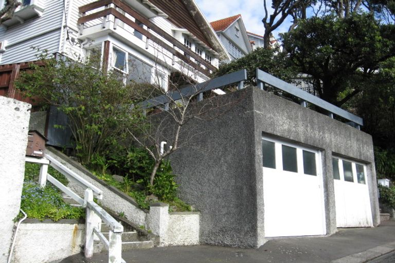 Photo of property in 5u2 Grove Road, Kelburn, Wellington, 6012