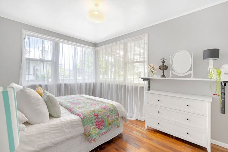 Photo of property in 16 Otuhiwai Crescent, Tikipunga, Whangarei, 0112
