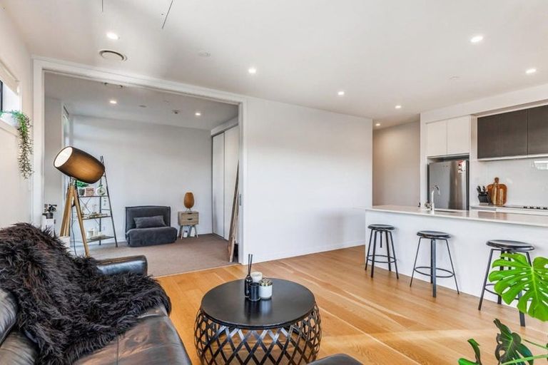 Photo of property in Frank Sargeson Apts, 505/80 Anzac Street, Takapuna, Auckland, 0622