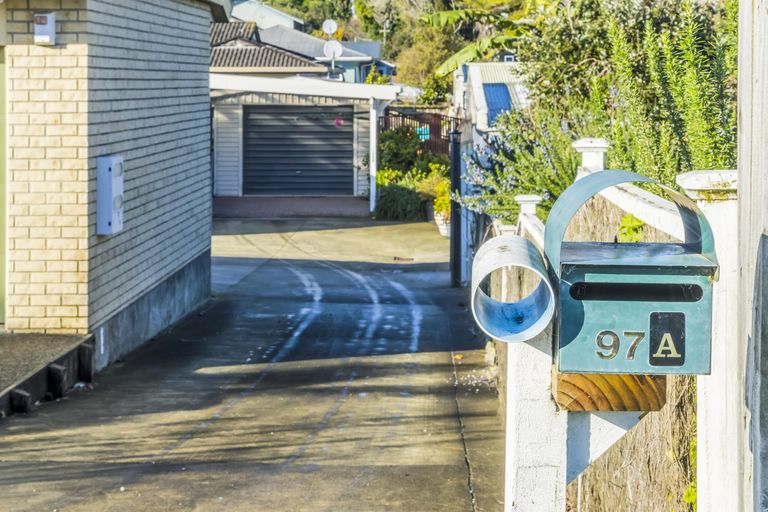 Photo of property in 97a Old Wairoa Road, Papakura, 2110