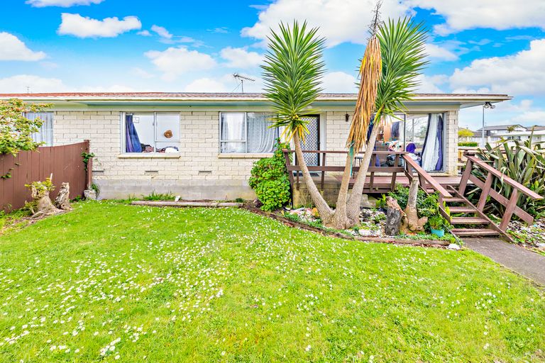 Photo of property in 1/28 Halsey Road, Manurewa, Auckland, 2102