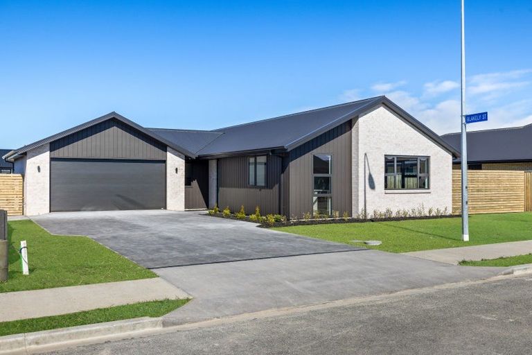 Photo of property in 38 Hilton Drive, Amberley, 7410