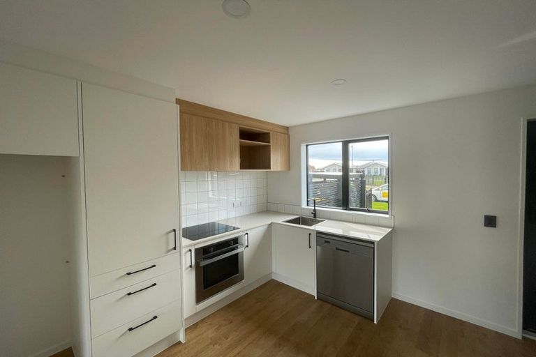 Photo of property in 57 Miromiro Street, Broomfield, Christchurch, 8042