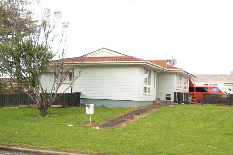 Photo of property in 2 Masters Place, Favona, Auckland, 2024