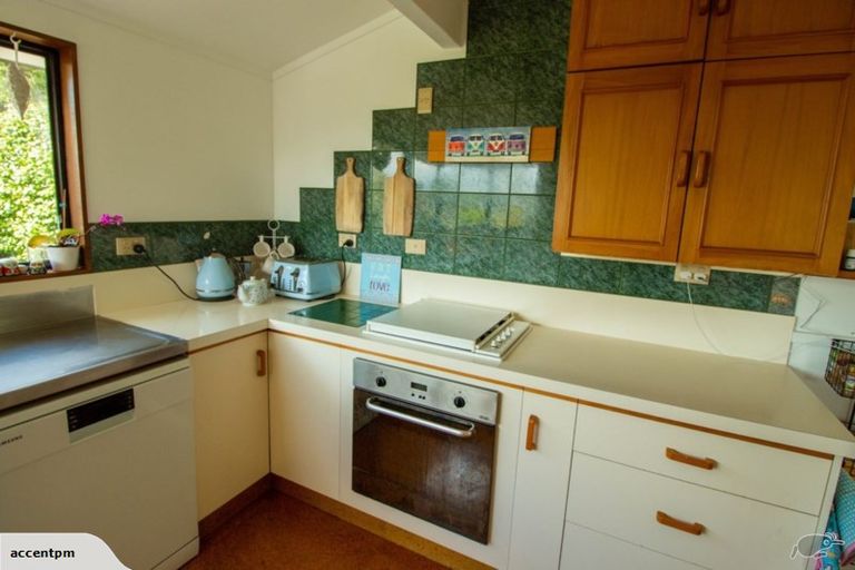 Photo of property in 18 Margaret Drive, Omokoroa, 3114