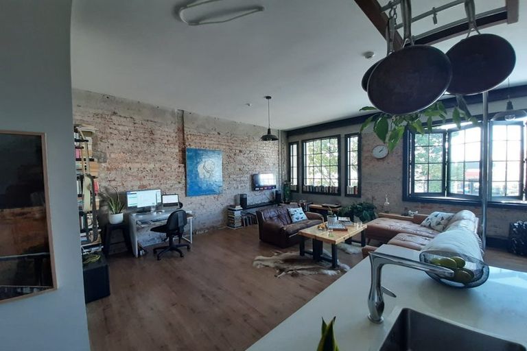 Photo of property in 2/143 Great South Road, Papakura, 2110