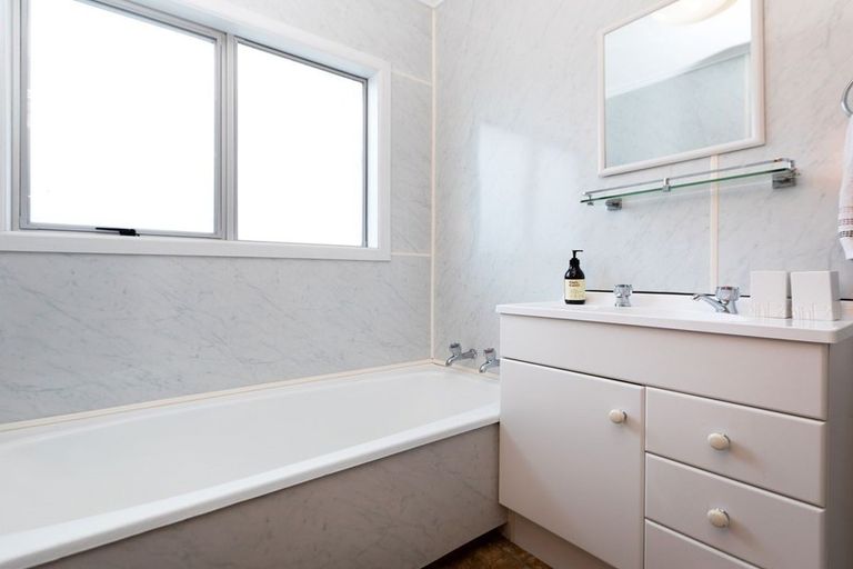 Photo of property in 11 Standish Street, Inglewood, 4330