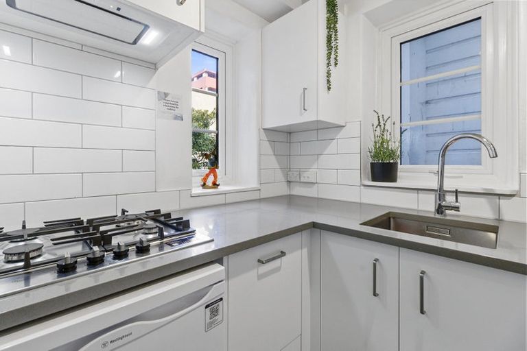 Photo of property in 193u1 The Terrace, Wellington Central, Wellington, 6011