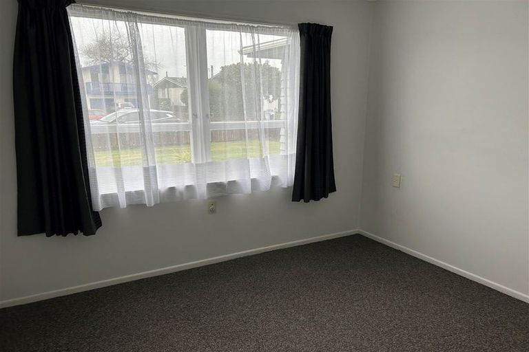 Photo of property in 72 Kennedy Drive, Levin, 5510