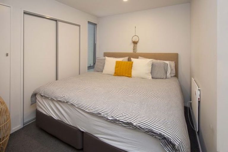 Photo of property in 2/318 Barbadoes Street, Christchurch Central, Christchurch, 8011