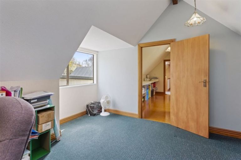 Photo of property in 12 Harrod Place, Rangiora, 7400