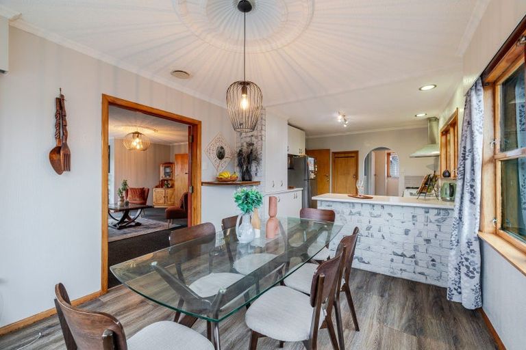 Photo of property in 86 Wikiriwhi Crescent, Awapuni, Palmerston North, 4412