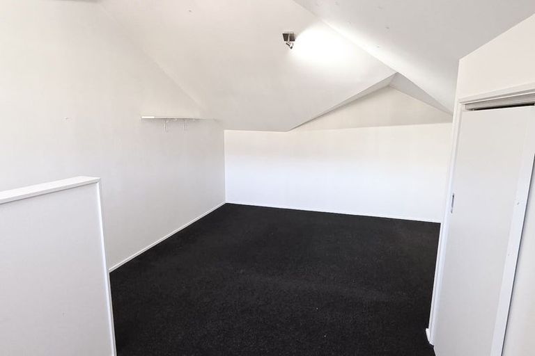 Photo of property in Palm Grove Apartments, 10/13d Palm Grove, Berhampore, Wellington, 6023