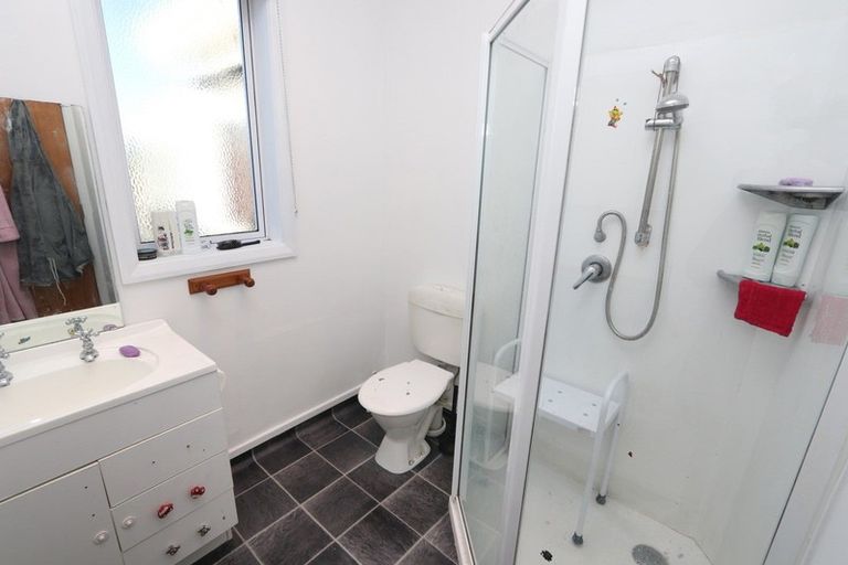 Photo of property in 129 Mcmurdo Street, Tinwald, Ashburton, 7700