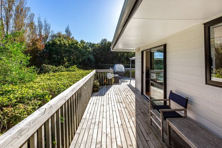 Photo of property in 48 Sailmaker Close, Whitby, Porirua, 5024