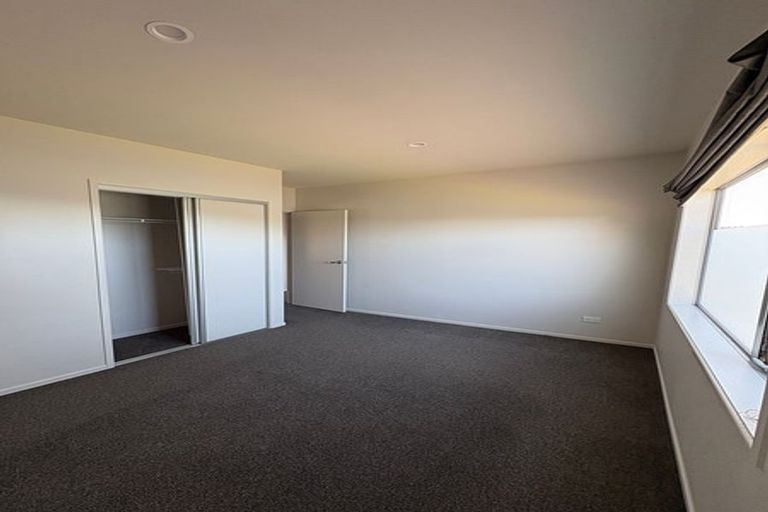 Photo of property in 50 Queens Road, Glen Avon, New Plymouth, 4312