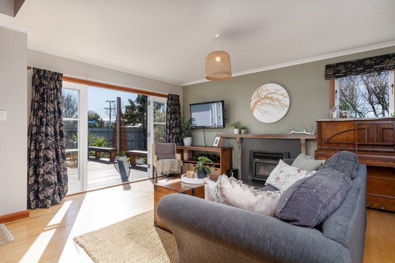 Photo of property in 22 Humphries Street, Greytown, 5712