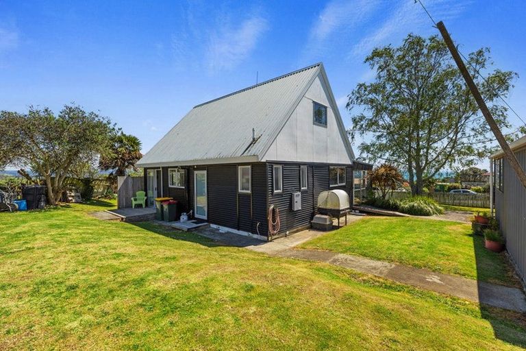 Photo of property in 21 Whenuariri Place, Maketu, 3189