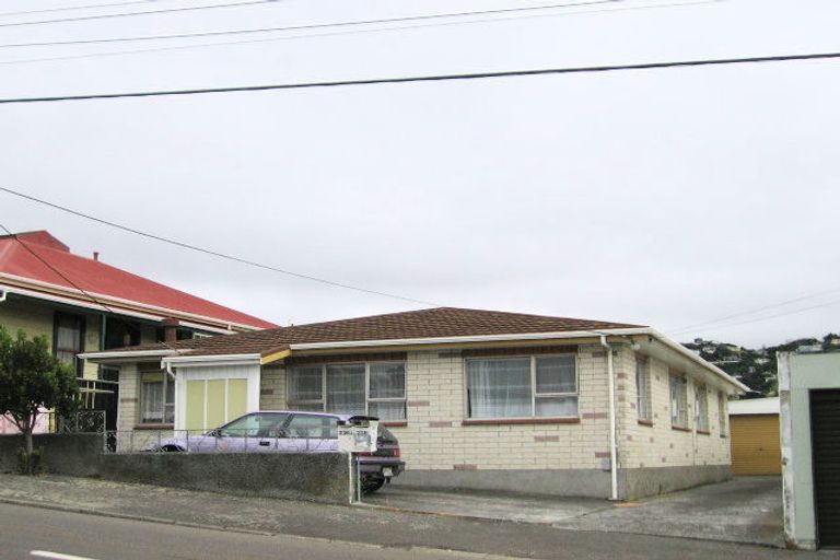 Photo of property in 2/236 Rintoul Street, Berhampore, Wellington, 6023
