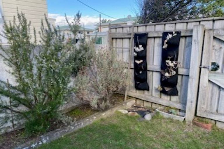 Photo of property in 5 Wha Street, Lyall Bay, Wellington, 6022