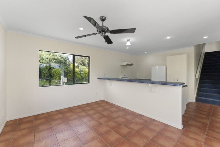 Photo of property in 9 Caughley Place, Otaki Beach, Otaki, 5512