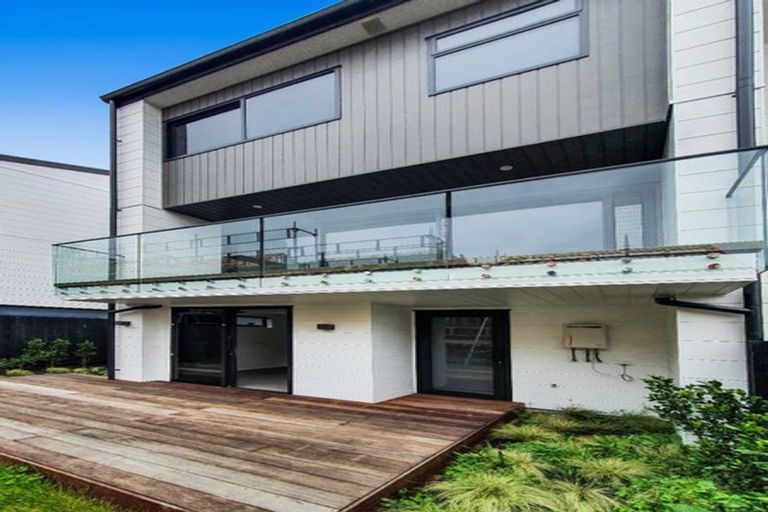 Photo of property in 11 Stockade View Lane, Howick, Auckland, 2014