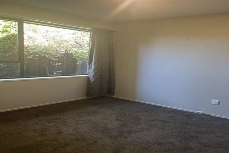 Photo of property in 34 Regency Crescent, Redwood, Christchurch, 8051