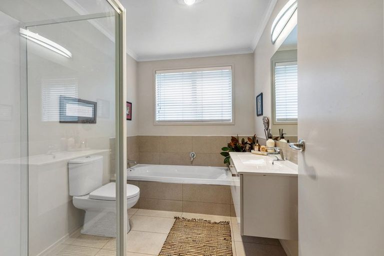 Photo of property in 6 Rire Hau Lane, Pyes Pa, Tauranga, 3112