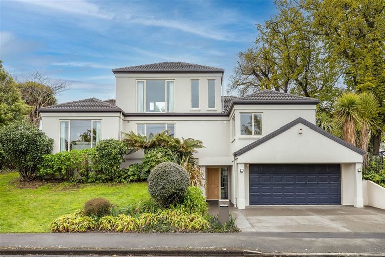Photo of property in 79 Fifield Terrace, Waltham, Christchurch, 8023